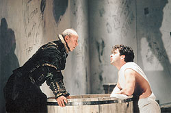 Один из популярных спектаклей питерской антрепризы «Гамлет»